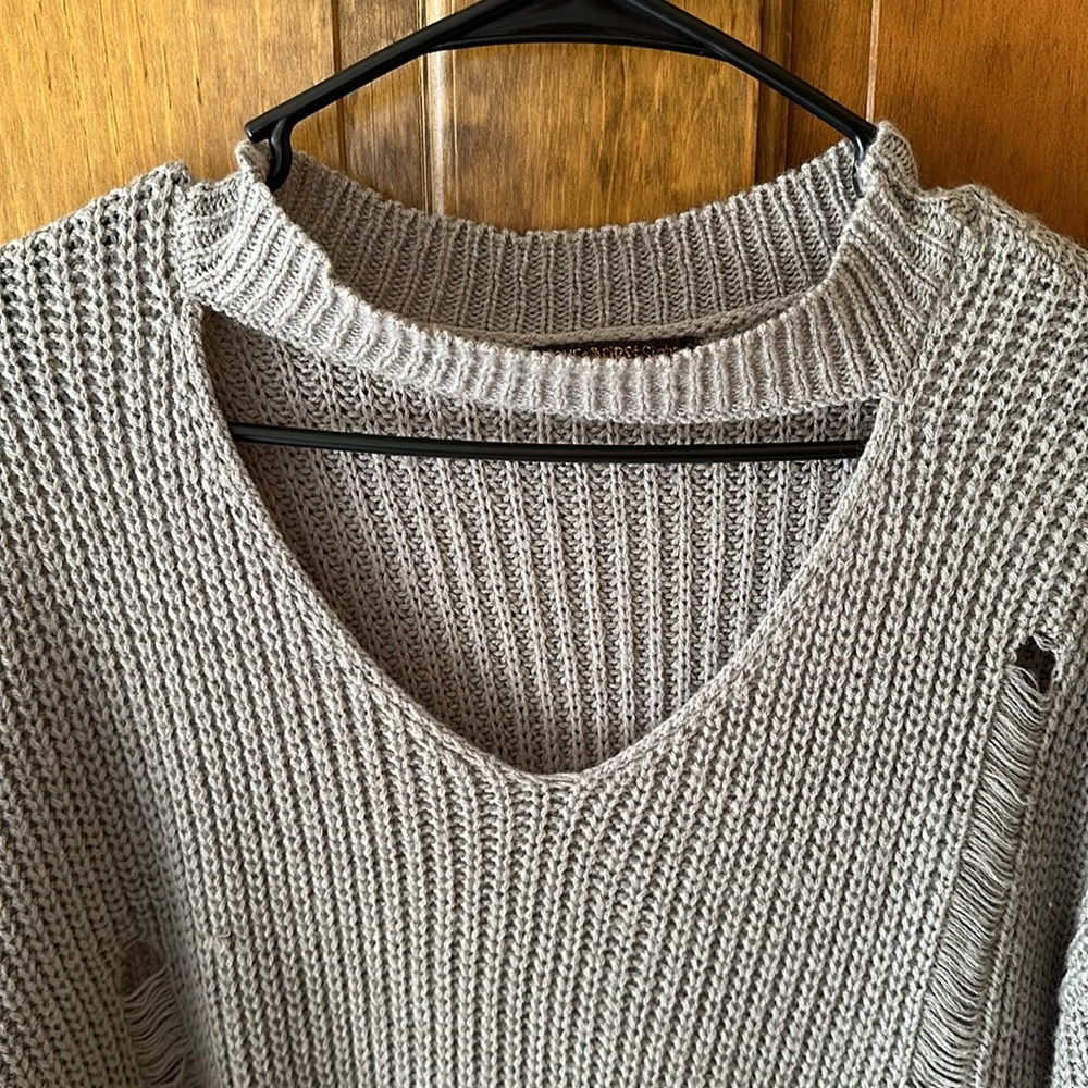 Destructed sweater - Picture 4 of 6